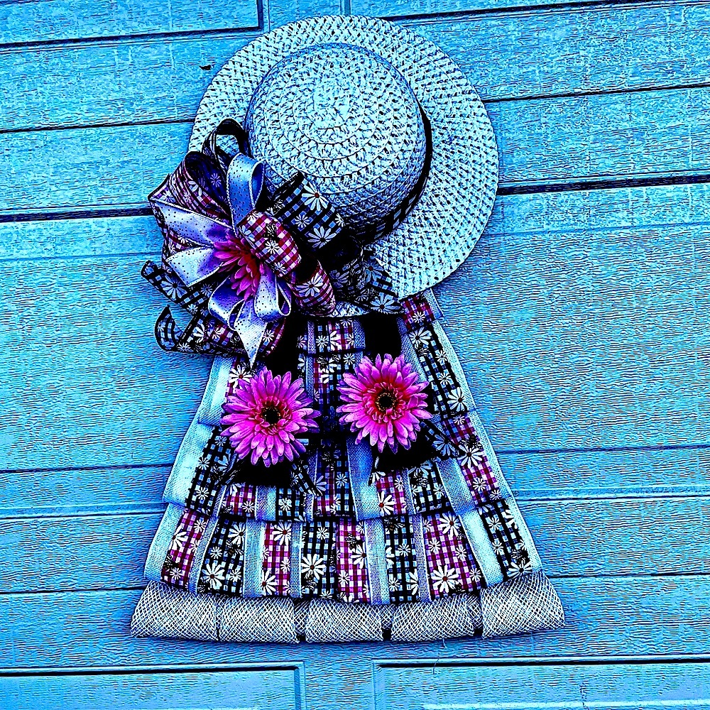 Country Girl Wreath .. Spring, Summer, Any Season and for All Occasions Wreath
